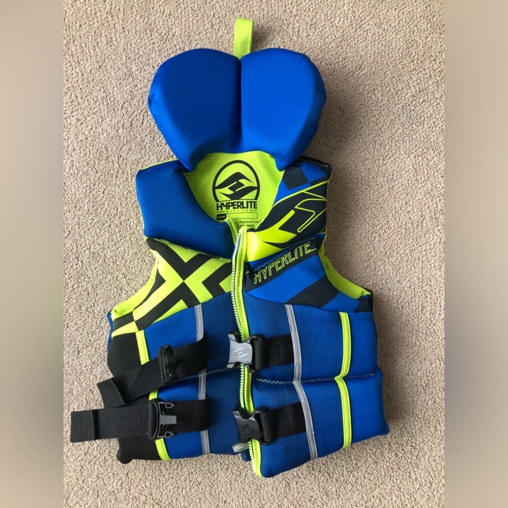 Kids Life Jacket NWOT